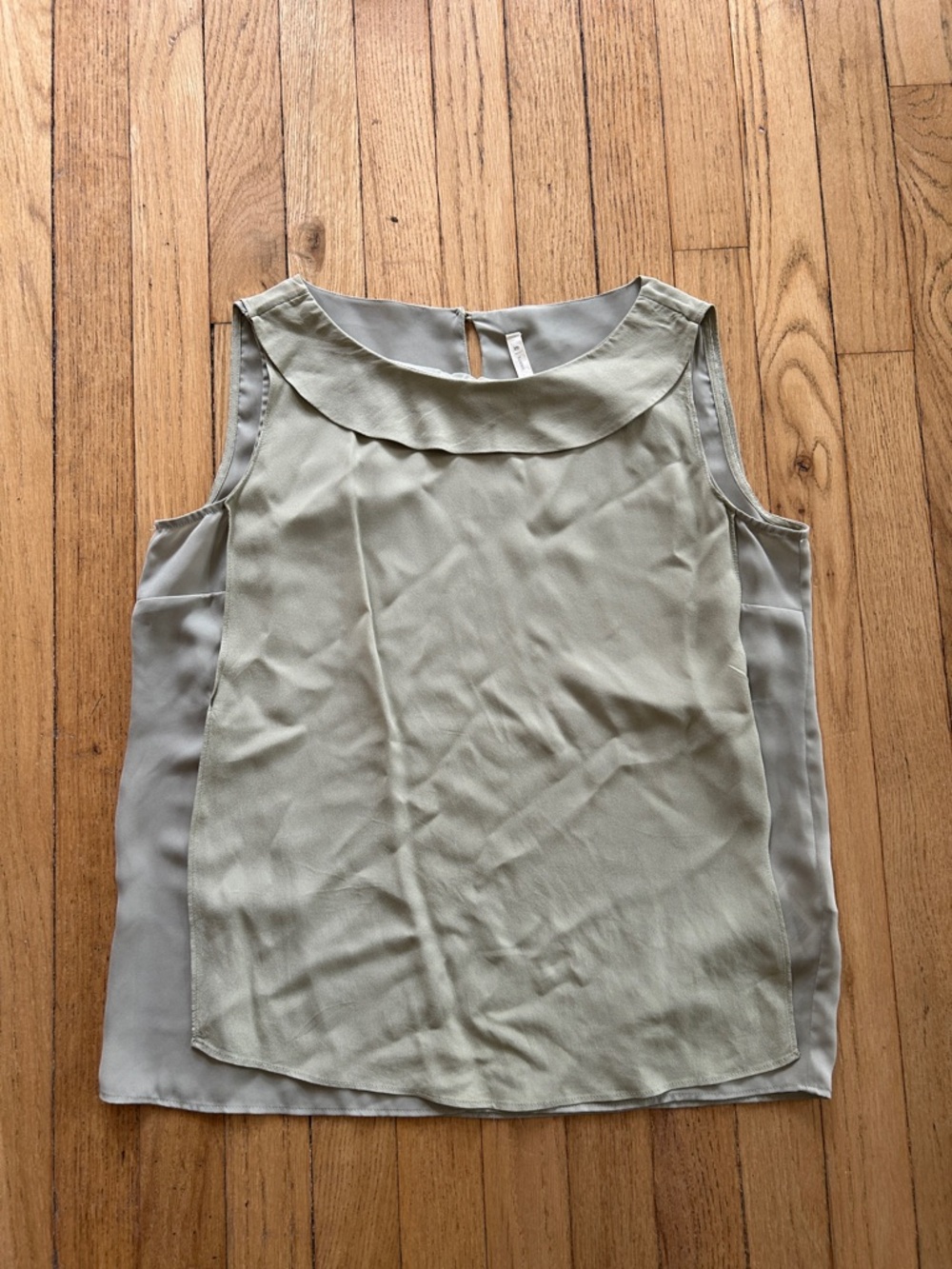 Sleeveless Scoop-Neck Camisole in Light Sage